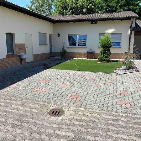 Ferienwohnung Malin Ludwigshafen am Rhein Esterno foto