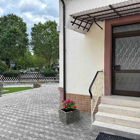Ferienwohnung Malin Ludwigshafen am Rhein Esterno foto