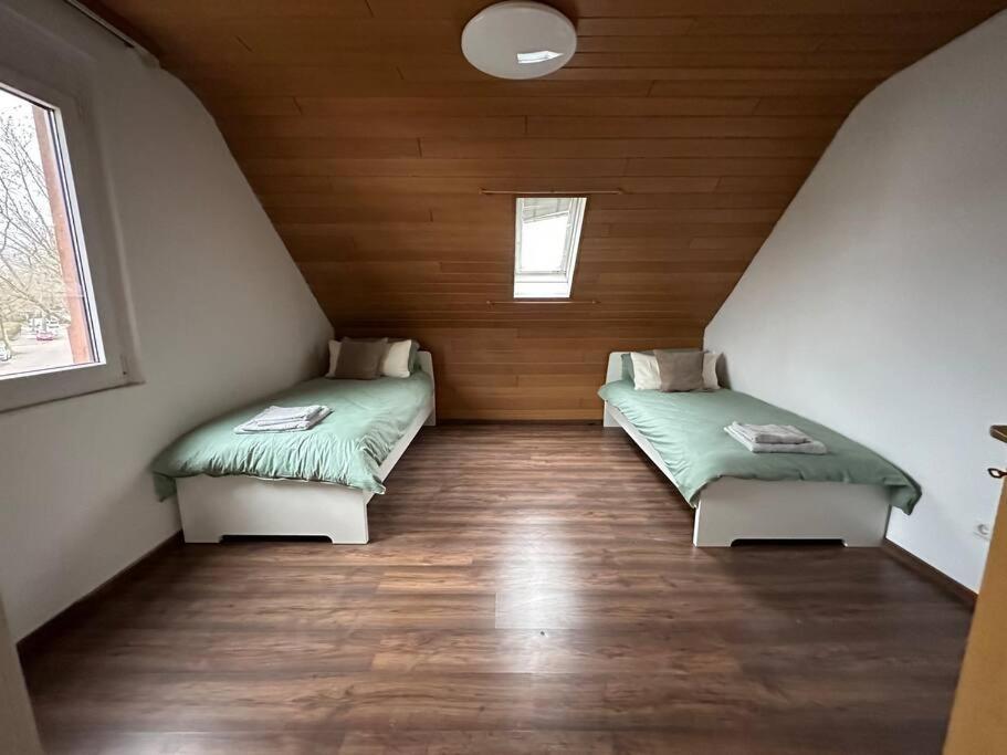 Ferienwohnung Malin Ludwigshafen am Rhein Esterno foto