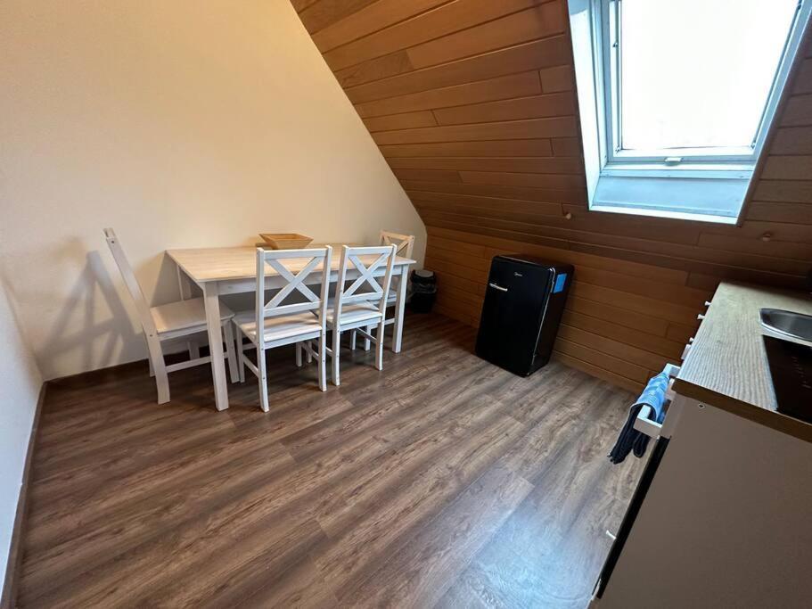 Ferienwohnung Malin Ludwigshafen am Rhein Esterno foto